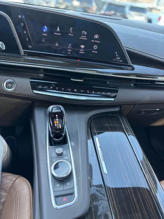 2022 Cadillac Escalade 5th Gen - Image 13 of 17