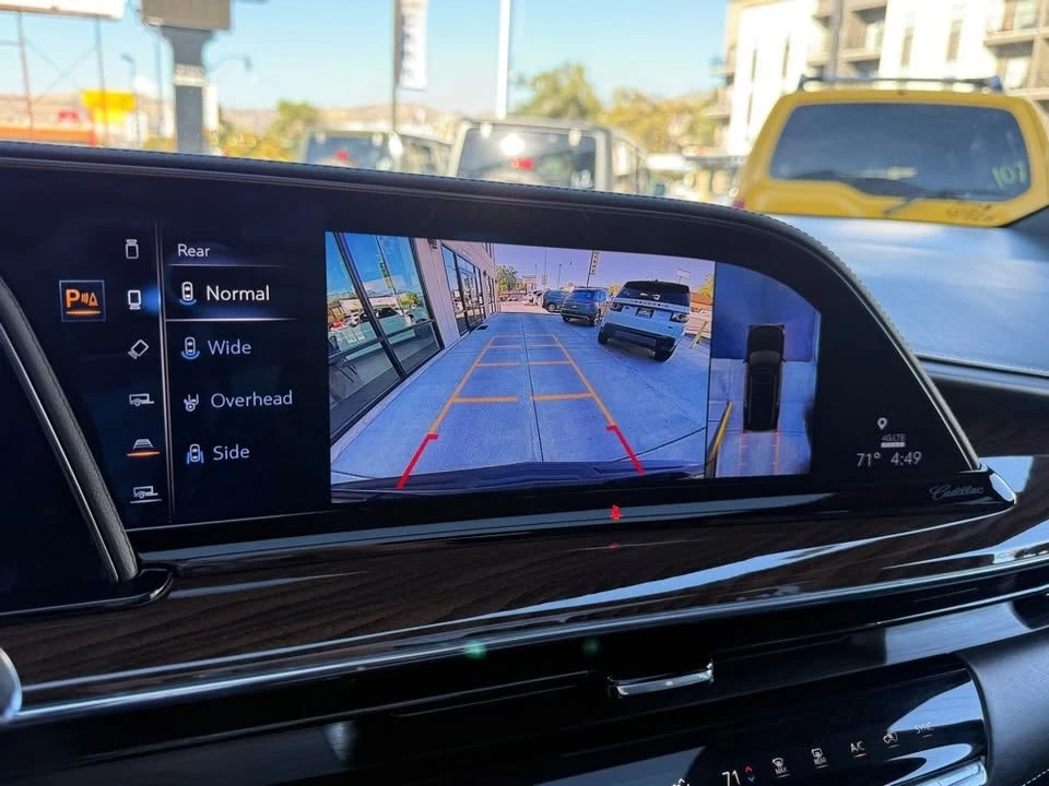 2022 Cadillac Escalade 5th Gen - Image 13 of 17