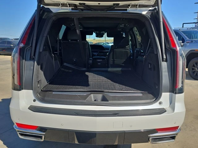 2022 Cadillac Escalade 5th Gen - Image 13 of 20
