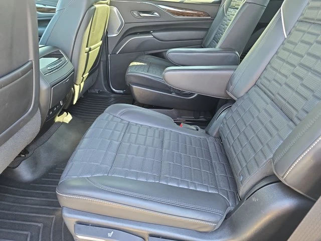 2022 Cadillac Escalade 5th Gen - Image 15 of 20