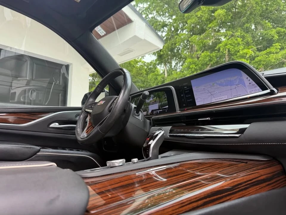 2022 Cadillac Escalade 5th Gen - Image 5 of 5