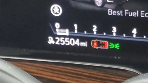 2022 Cadillac Escalade 5th Gen - Image 17 of 20