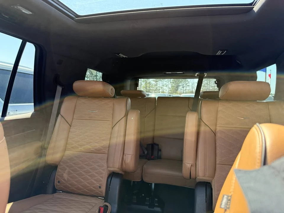 2022 Cadillac Escalade 5th Gen - Image 9 of 12