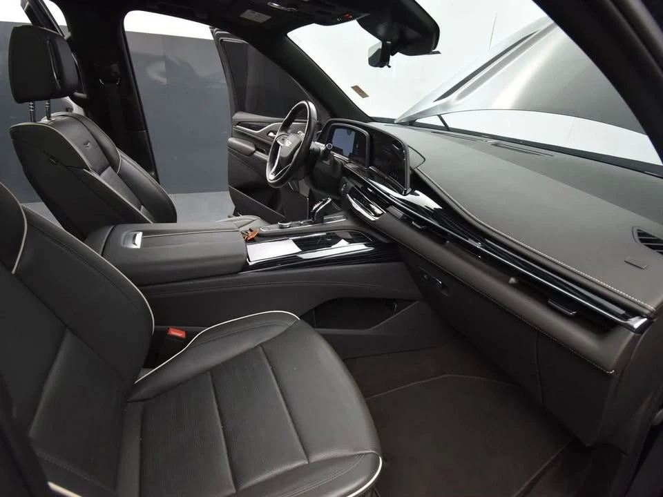 2022 Cadillac Escalade 5th Gen - Image 14 of 17