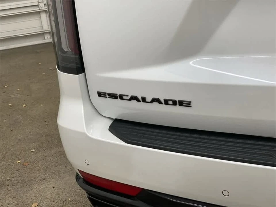 2022 Cadillac Escalade 5th Gen - Image 10 of 20