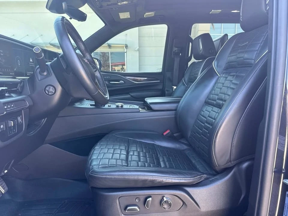 2022 Cadillac Escalade 5th Gen - Image 15 of 20