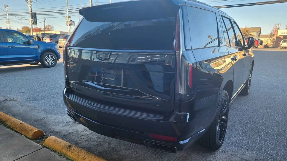 2022 Cadillac Escalade 5th Gen - Image 2 of 4