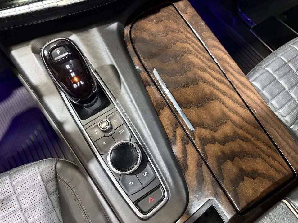 2022 Cadillac Escalade 5th Gen - Image 16 of 20