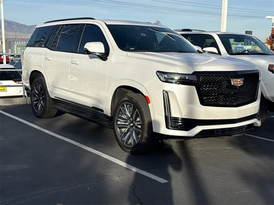 2022 Cadillac Escalade 5th Gen - Image 5 of 5