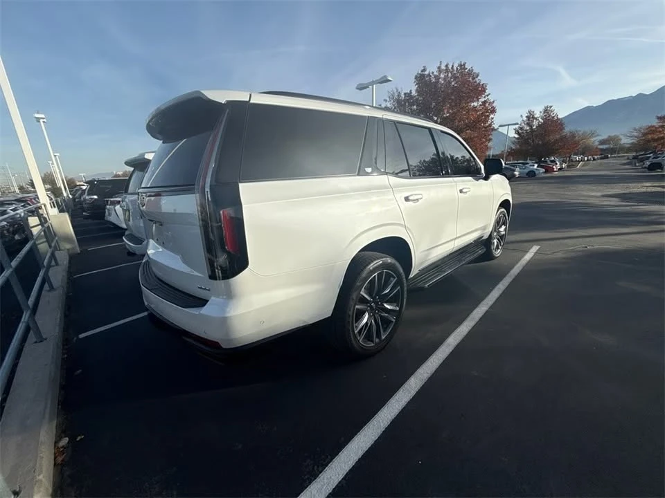 2022 Cadillac Escalade 5th Gen - Image 4 of 5