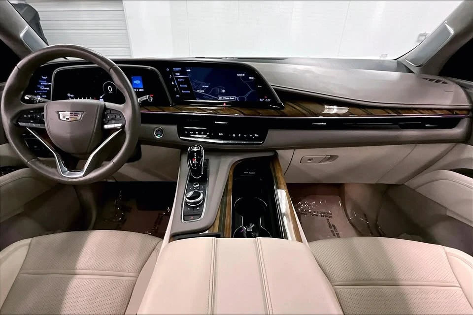 2022 Cadillac Escalade 5th Gen - Image 14 of 16