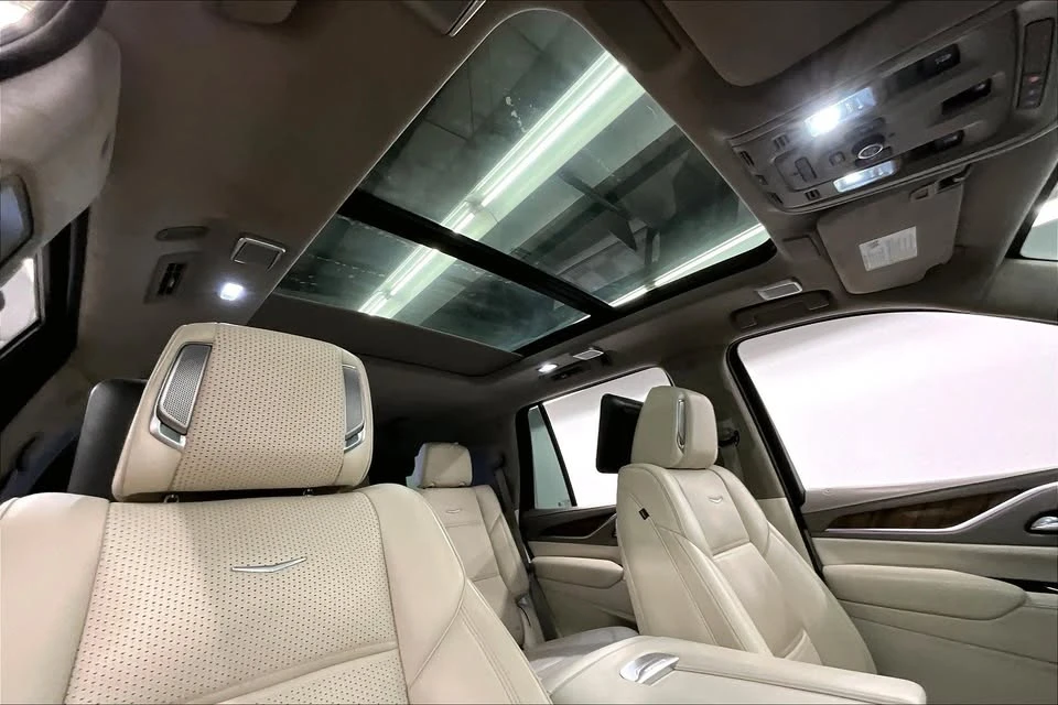 2022 Cadillac Escalade 5th Gen - Image 13 of 16