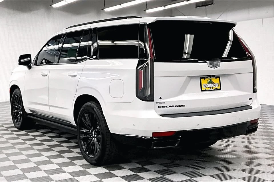 2022 Cadillac Escalade 5th Gen - Image 3 of 16