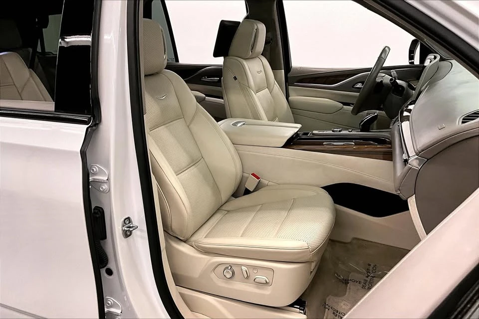 2022 Cadillac Escalade 5th Gen - Image 7 of 16