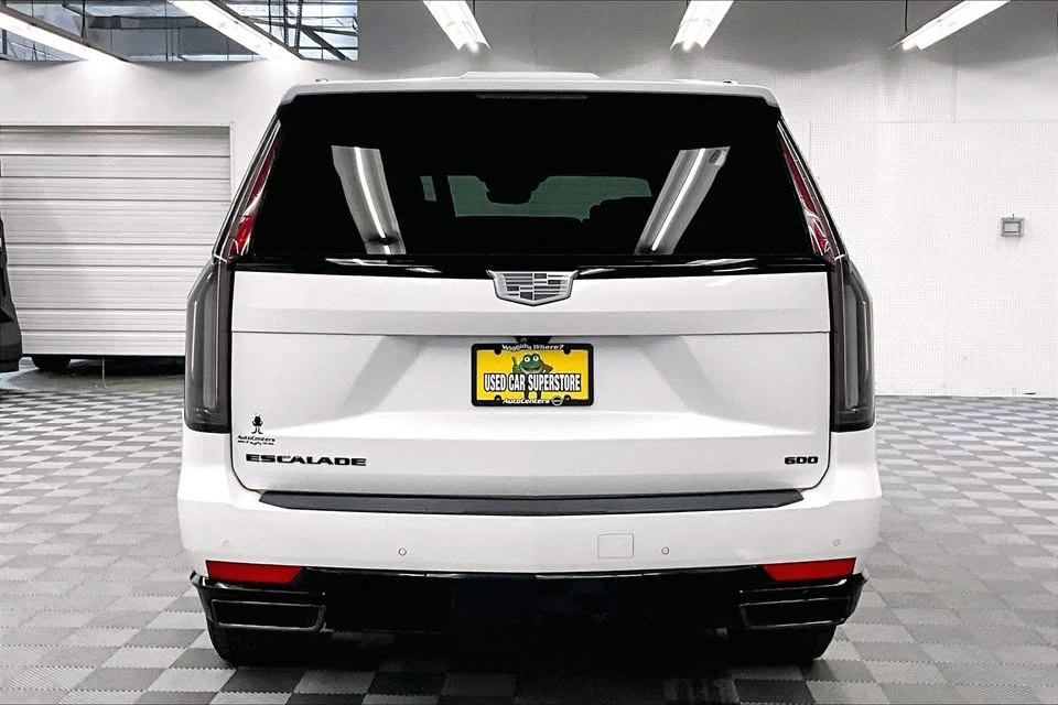 2022 Cadillac Escalade 5th Gen - Image 5 of 16