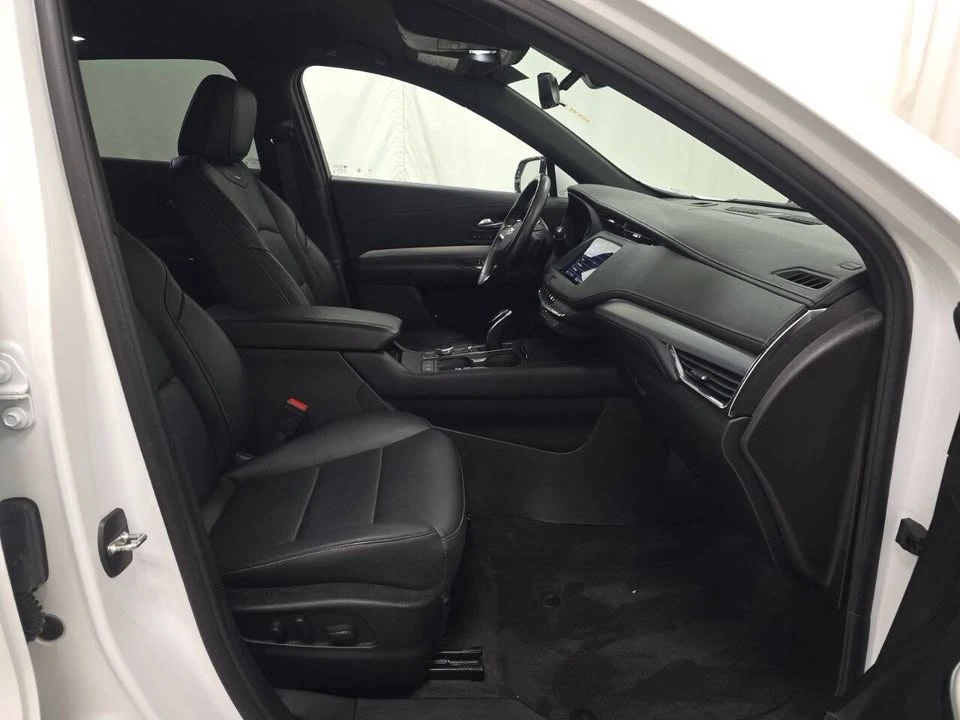 2022 Cadillac XT4 - Image 8 of 16