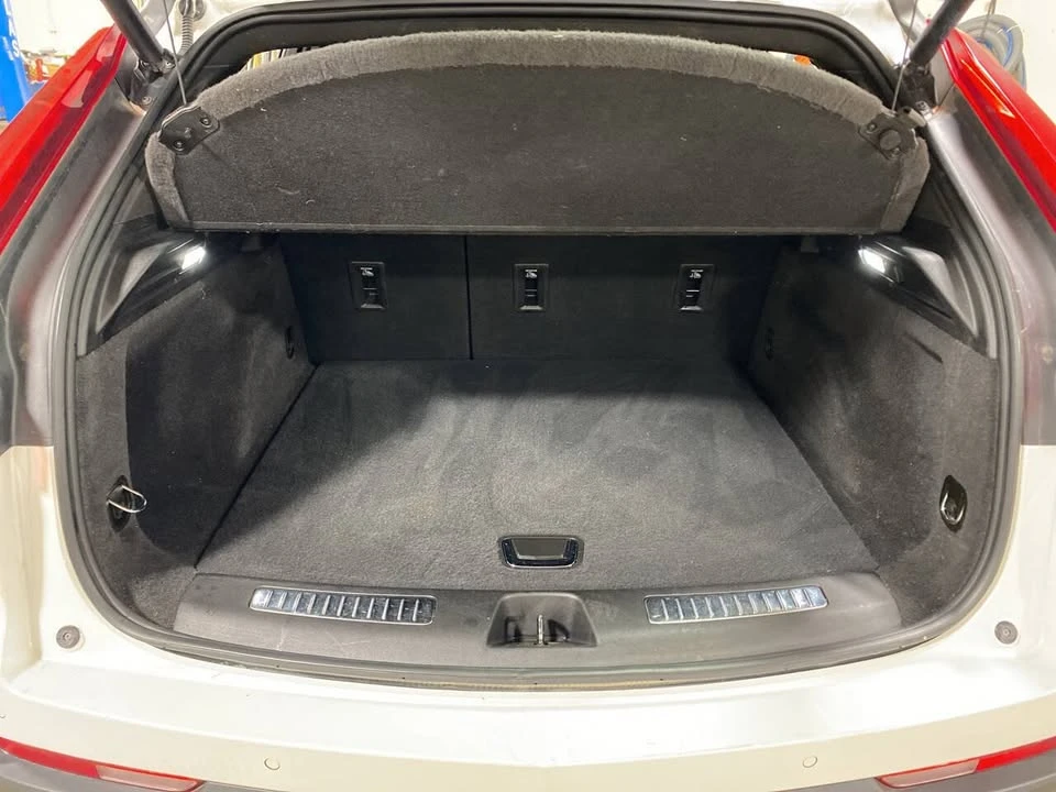 2022 Cadillac XT4 - Image 16 of 16