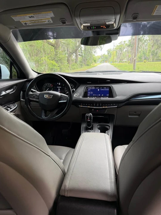 2022 Cadillac XT4 - Image 16 of 17