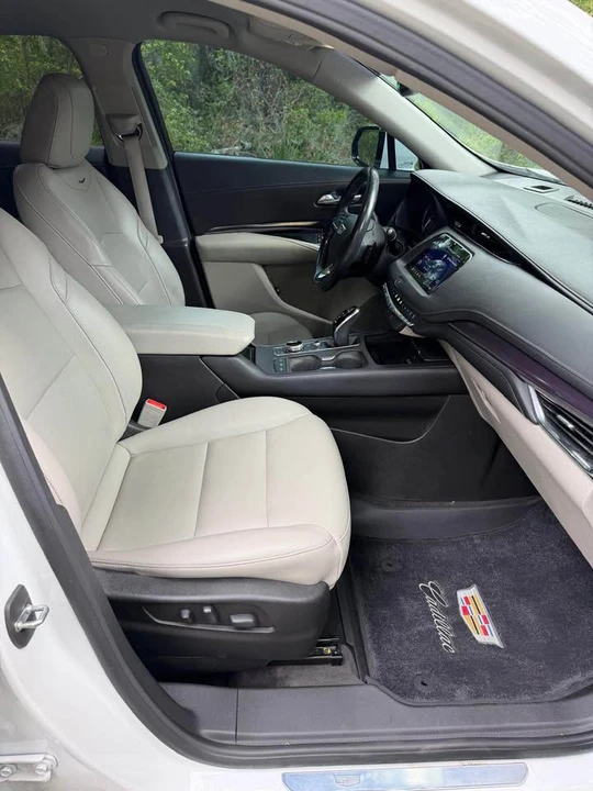 2022 Cadillac XT4 - Image 15 of 17