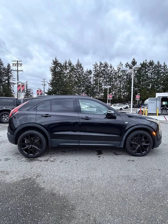 2022 Cadillac XT4 - Image 2 of 17