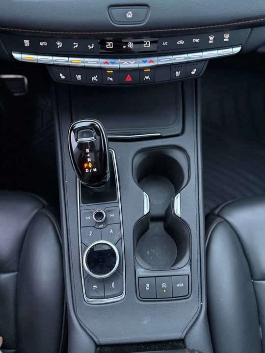 2022 Cadillac XT4 - Image 14 of 17