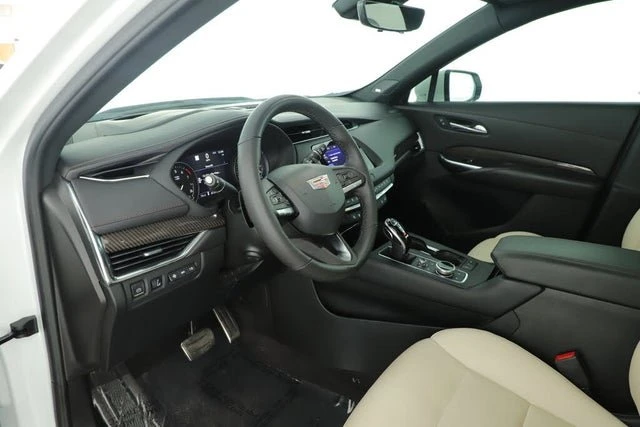 2022 Cadillac XT4 - Image 4 of 17