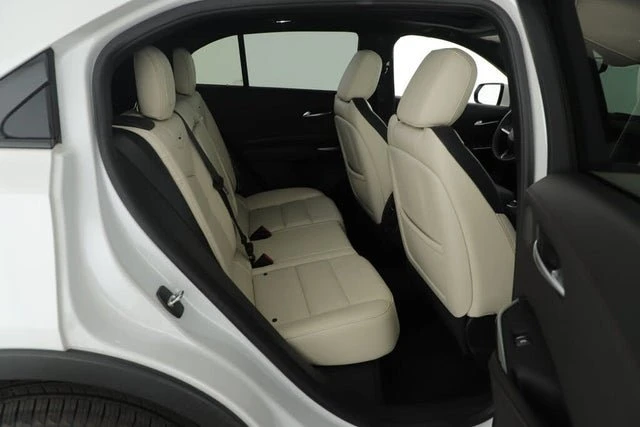 2022 Cadillac XT4 - Image 13 of 17