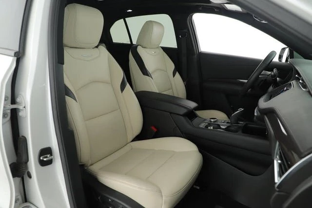 2022 Cadillac XT4 - Image 10 of 17