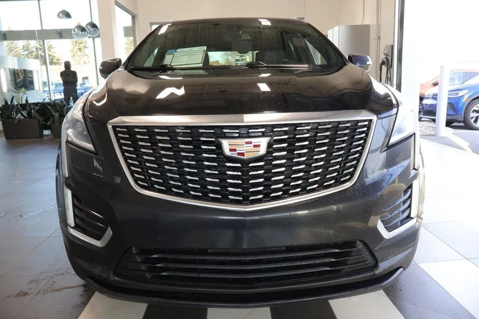 2022 Cadillac XT5 - Image 2 of 15