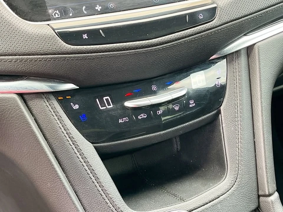 2022 Cadillac XT5 - Image 15 of 20