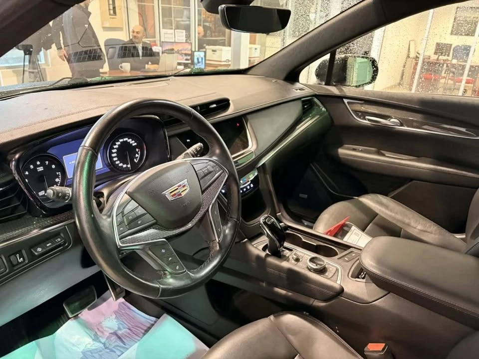 2022 Cadillac XT5 - Image 11 of 20
