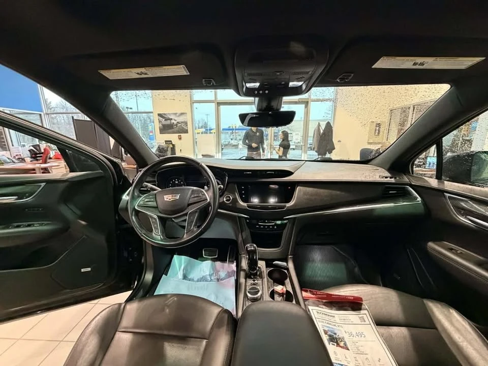 2022 Cadillac XT5 - Image 17 of 20