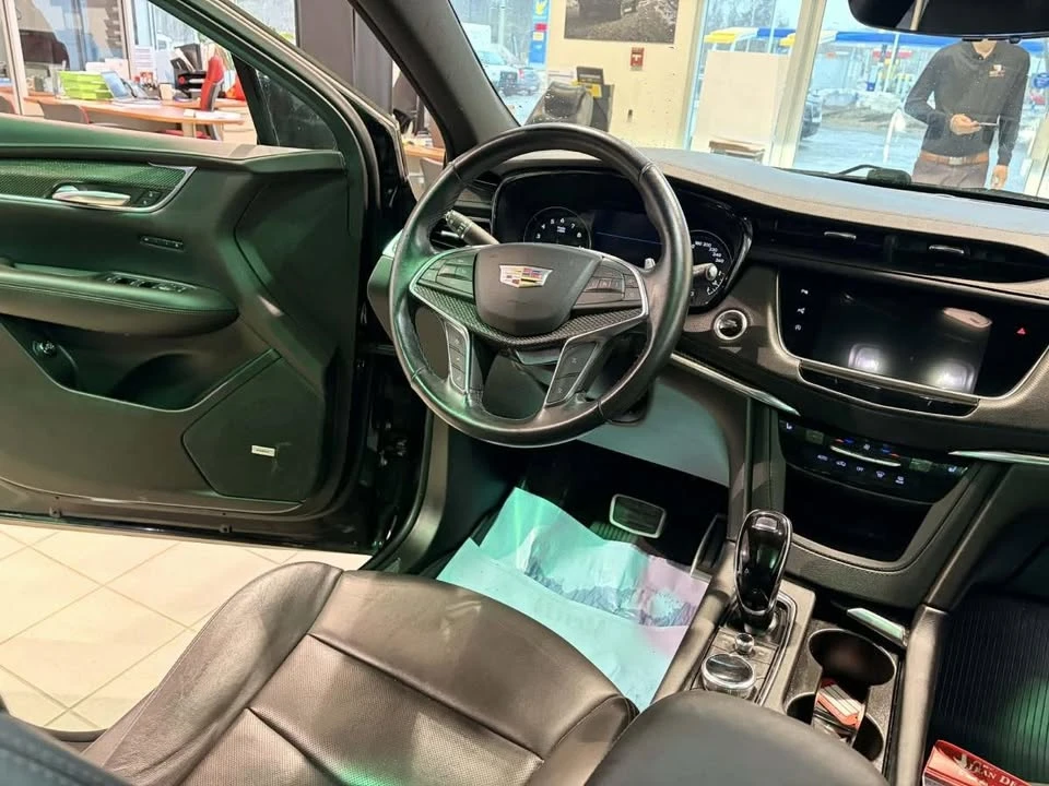 2022 Cadillac XT5 - Image 16 of 20