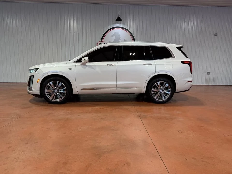 2022 Cadillac XT6 - Image 2 of 20