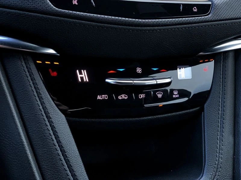 2022 Cadillac XT6 - Image 13 of 20