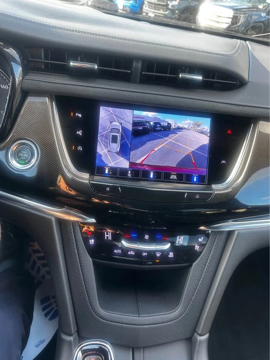 2022 Cadillac XT6 - Image 6 of 11