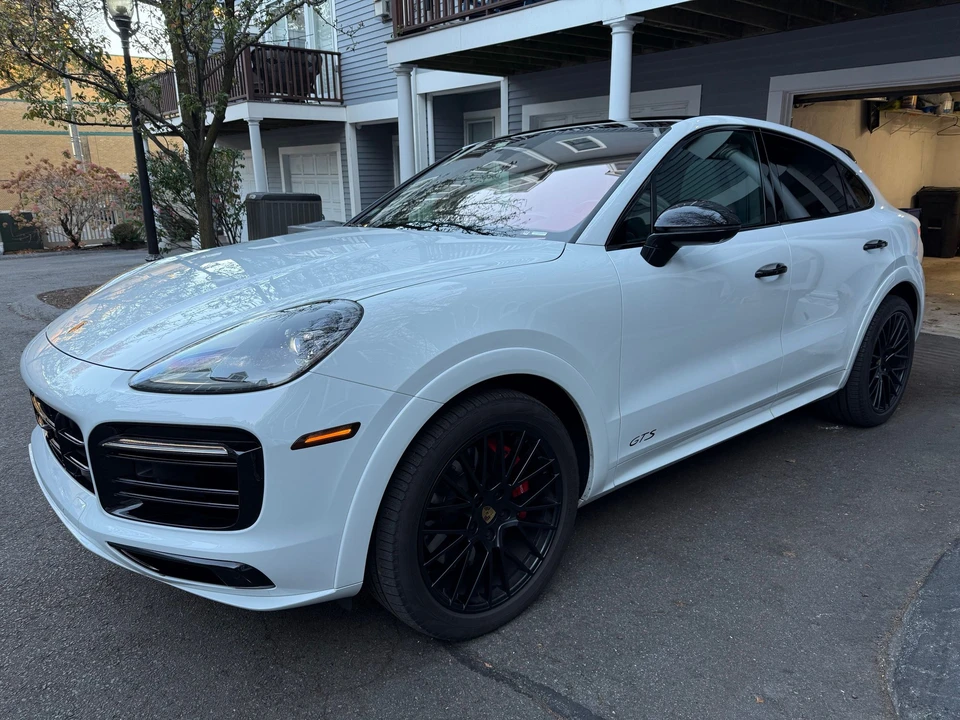 2022 Porsche 9Y0/9Y3 Cayenne GTS - Image 8 of 26
