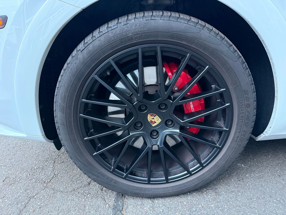 2022 Porsche 9Y0/9Y3 Cayenne GTS - Image 10 of 26