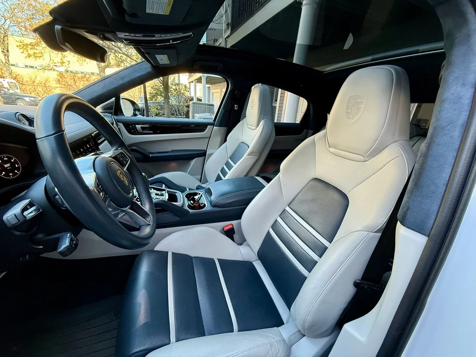2022 Porsche 9Y0/9Y3 Cayenne GTS - Image 6 of 26