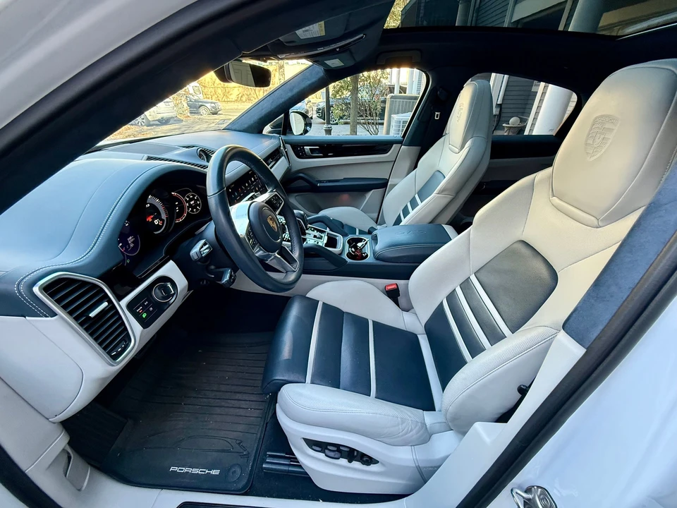 2022 Porsche 9Y0/9Y3 Cayenne GTS - Image 15 of 26