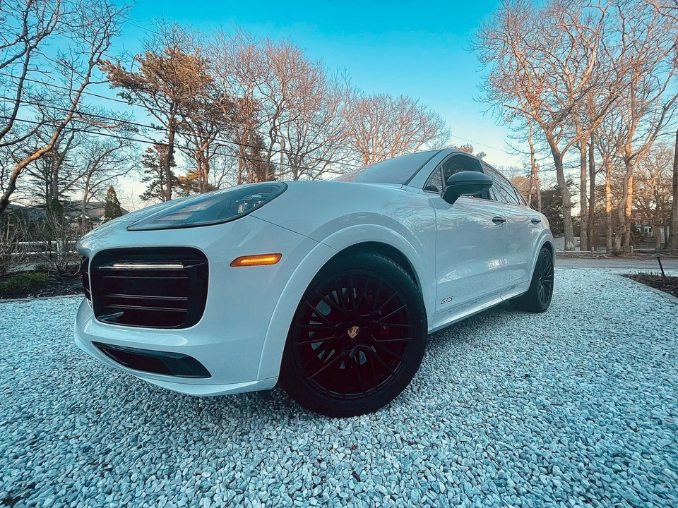 2022 Porsche 9Y0/9Y3 Cayenne GTS - Image 19 of 26