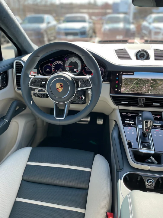 2022 Porsche 9Y0/9Y3 Cayenne GTS - Image 21 of 26