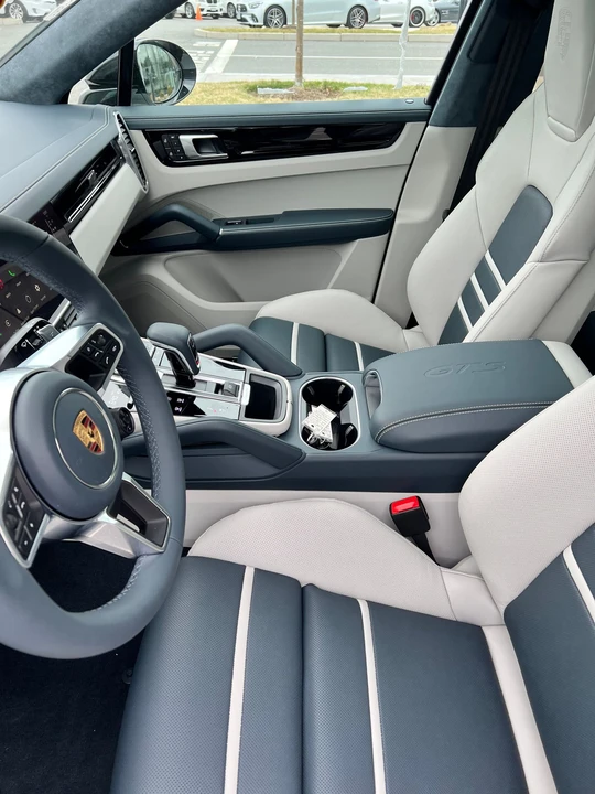2022 Porsche 9Y0/9Y3 Cayenne GTS - Image 22 of 26