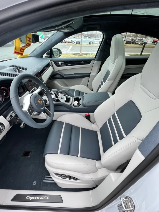 2022 Porsche 9Y0/9Y3 Cayenne GTS - Image 23 of 26