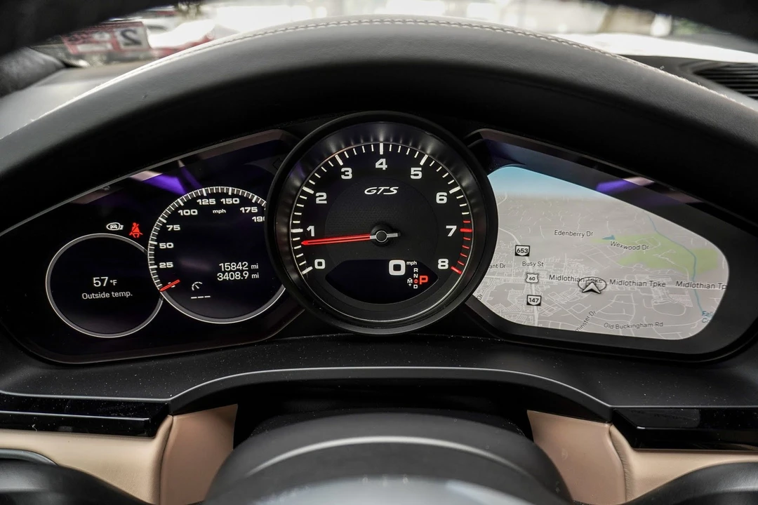 2022 Porsche 9Y0/9Y3 Cayenne GTS - Image 8 of 17