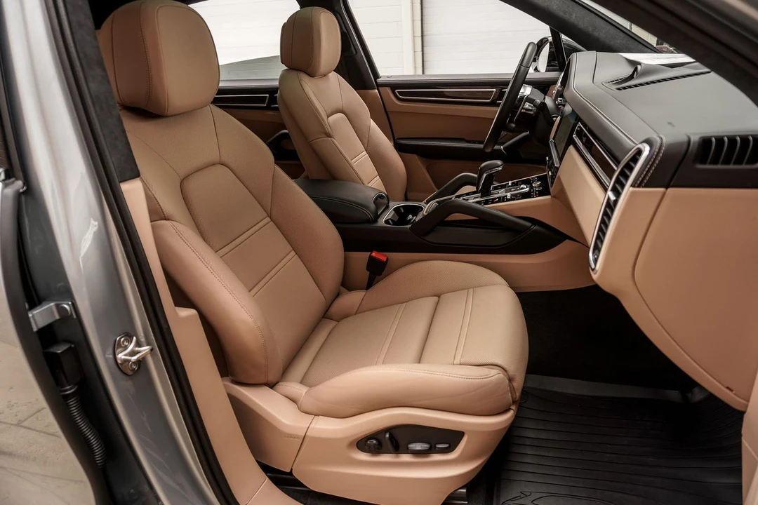 2022 Porsche 9Y0/9Y3 Cayenne GTS - Image 15 of 17