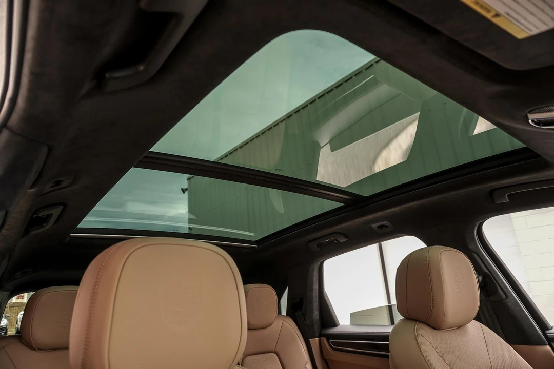 2022 Porsche 9Y0/9Y3 Cayenne GTS - Image 14 of 17
