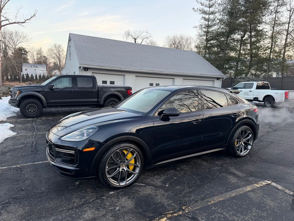 2022 Porsche 9Y0/9Y3 Cayenne Turbo GT - Image 2 of 4