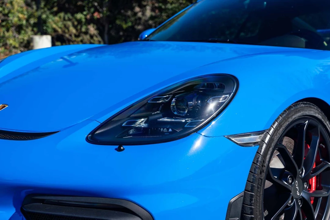 2022 Porsche 718 Cayman GT4 - Image 3 of 31