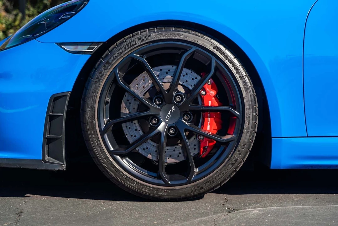 2022 Porsche 718 Cayman GT4 - Image 7 of 31
